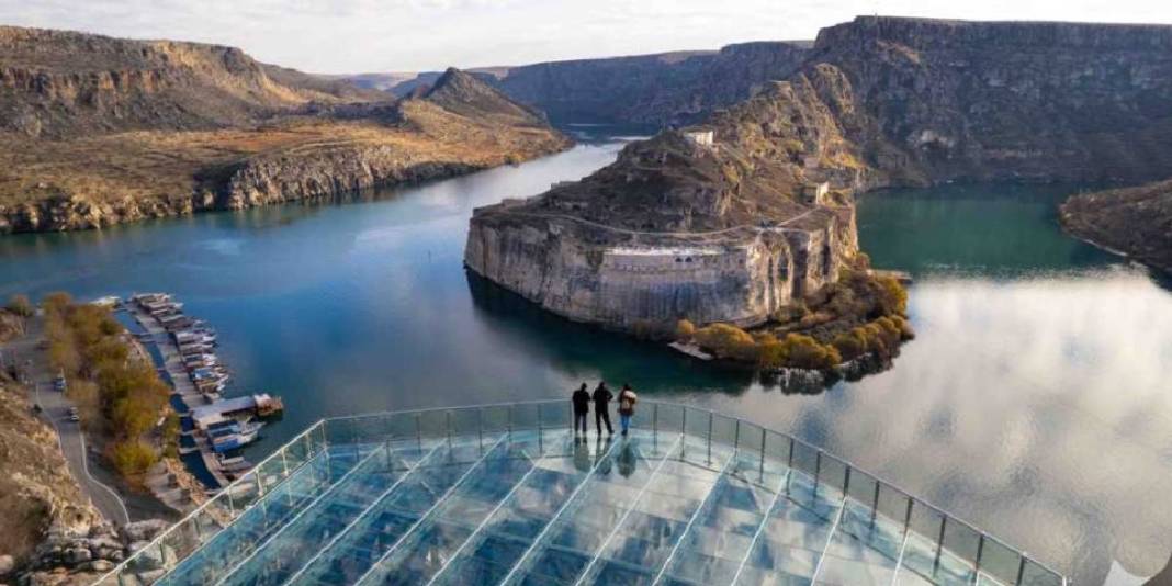 3 yanı su ve binlerce yıllık tarih! Türkiye’nin görülmeye değer yerlerinde zirvede: Anadolu’nun saklı tarihi mirası 1